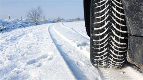 Winter Safety Tips: Winter Tires - PakWheels Blog