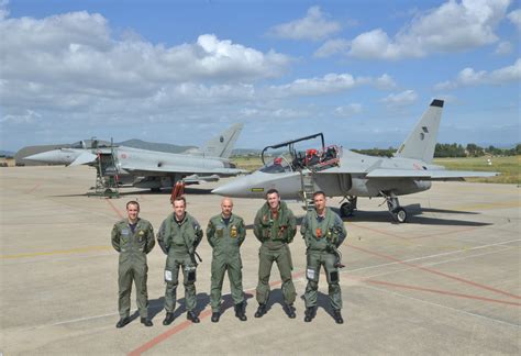 AERONAUTICA MILITARE: un T-346 rischierato a Grosseto per il primo ...