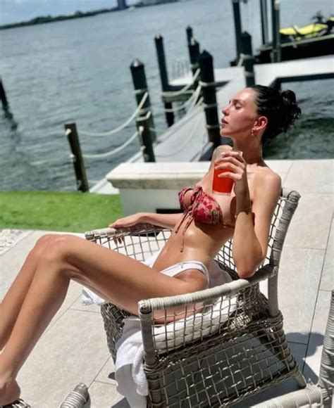 La Foto De Juanita Tinelli Tomando Sol Con Una Microbikini Infartante