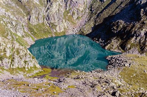 Lungo Trekking Nel Canton Ticino Sulla Cresta Dellidra Montagna Tv