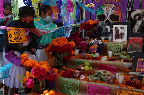 Ofrenda De Día De Muertos ¿cuándo Debo Ponerla Según A Quién Va Dedicada Te Contamos