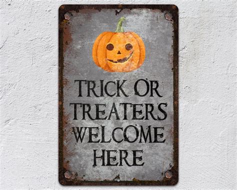 Trick or Treat Vintage-style Metal Door Sign - Etsy