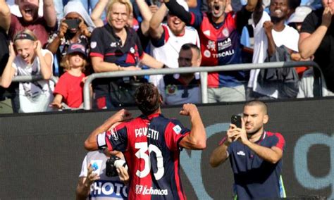 Cagliari Le Pagelle Di Cm Pavoletti Da Copertina Da Album Panini