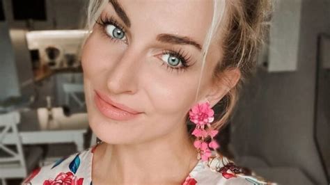 Hot Sexy Bianki Place Bikini Pics