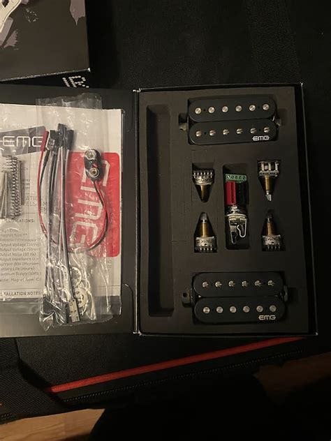 EMG Retro Active Hot Black Reverb