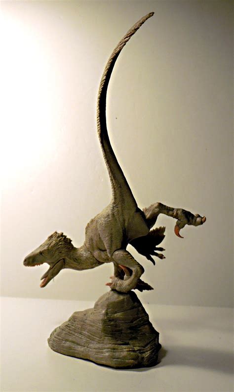 Deinonychus model kit - Welcome to creative-beast.com