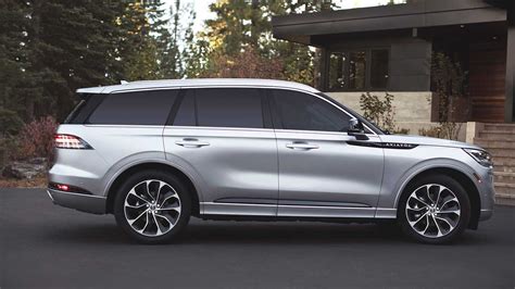 2022 Lincoln Aviator Grand Touring PHEV: Sublime Luxury Electric Hybrid ...