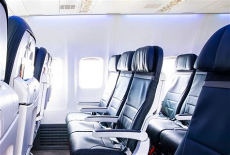 Guide to Alaska Airlines First Class: Everything You Need to Know in 2024