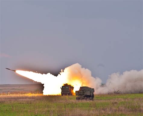 Lockheed Martin Receives 471 Million Us Army Contract For Guided Mlrs Rocket Production Jul