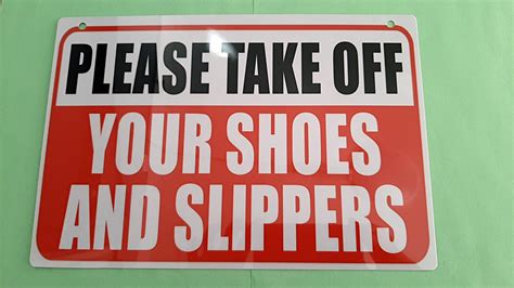 PVC SIGNAGE PLEASE TAKE OFF YOUR SHOES AND SLIPPERS SIZE A4