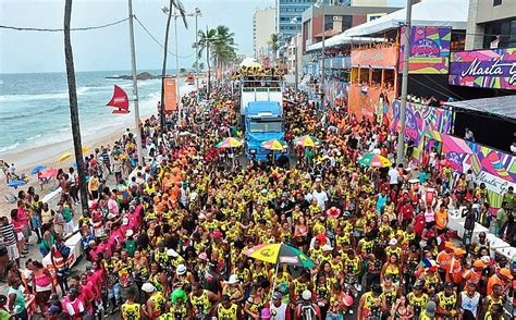 Salvador Carnaval Elka Nicole