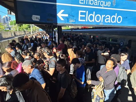 Retomada de obra no metrô de BH provoca caos e superlotação nas