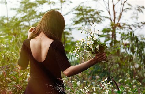 Banco De Imagens árvore Natureza Floresta Grama Pessoa Plantar