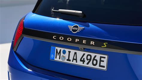 Mini Cooper SE Car Range, Price, Capacity, Top Speed & Other Specifications - evcarshub.com