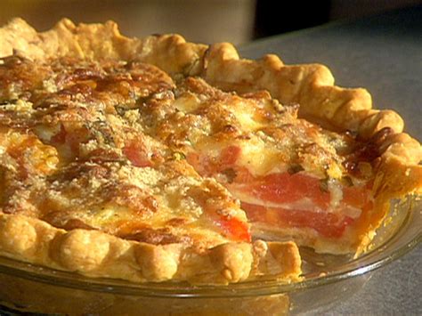 Cheesy Vidalia Onion And Tomato Pie Recipe