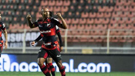 Noite das zebras Atlético GO Ceará e Goiás são eliminados na Copa do