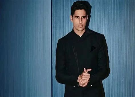 Birthday Special: Siddharth Malhotra lives a luxury life, has property ...