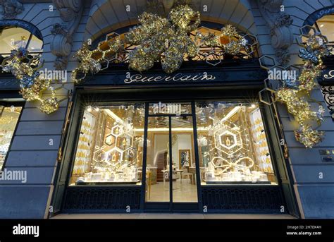 Guerlain Tienda En La Avenue Des Champs Elysees Decorado Para Navidad