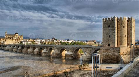 Roman bridge of Cordoba 1168570 Stock Photo at Vecteezy