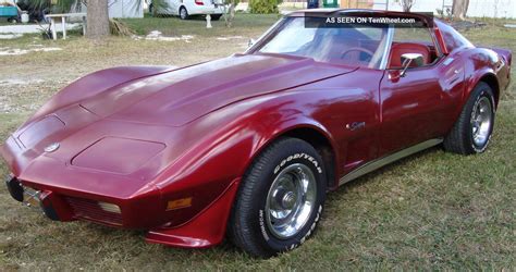 1976 Chevrolet Corvette Stingray Coupe - L - 48 Engine - W / T Tops - A / C