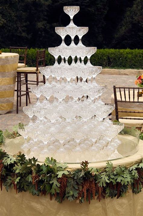 Tips To Build A Champagne Tower And Examples Weddingomania