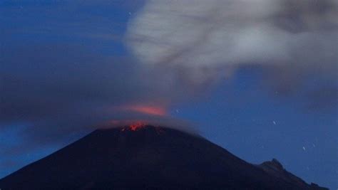 El Popocatépetl presenta explosiones y aparecen luces extrañas