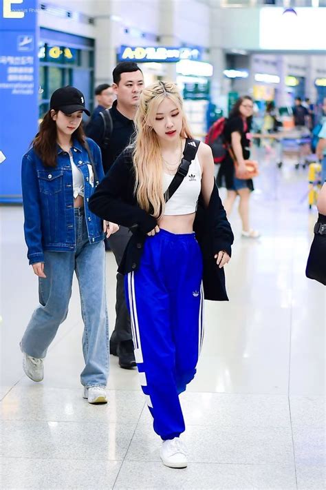 RosÉ — Airport Rose Rosepark Parkchaeyoung Blackpink Gaya Model