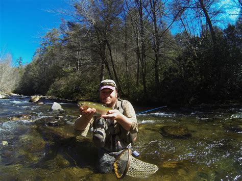 Fly Fishing in Gatlinburg Tennessee | Hookers Fly Shop and Guide