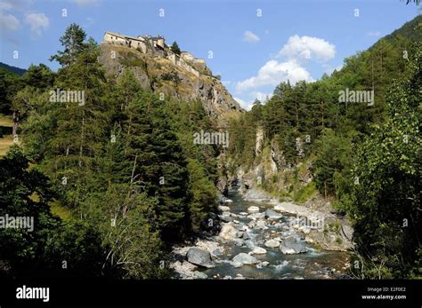 Queyras village Banque de photographies et dimages à haute résolution