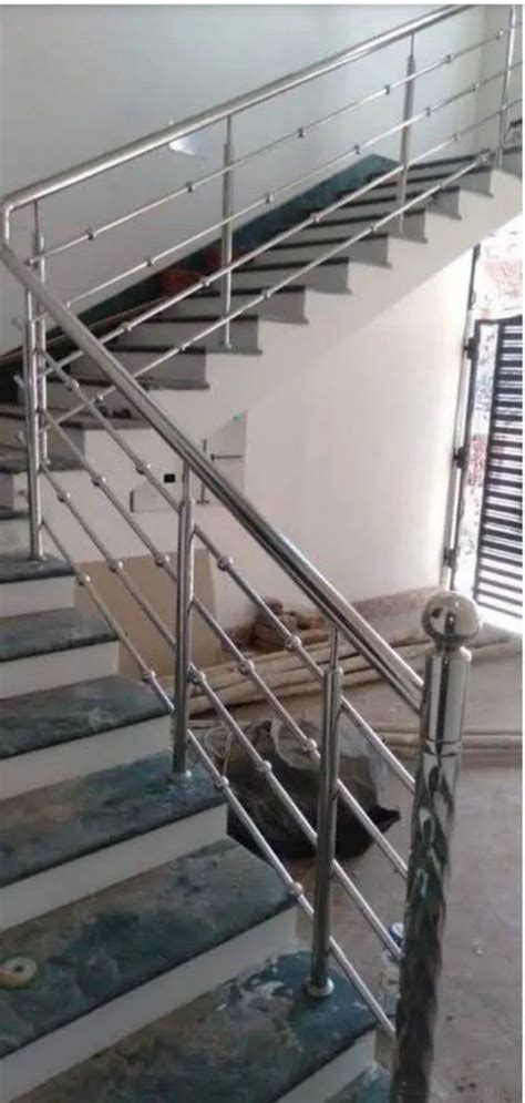 Silver Stainless Steel Railings Mounting Type Floor At Feet In