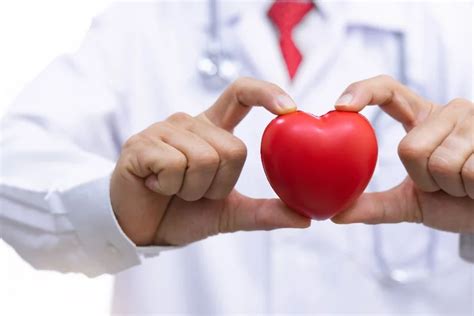 Seis claves simples para mejorar la salud del corazón según uno de los