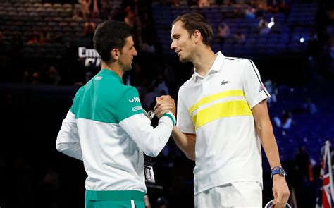 Novak Djokovic campeón del Abierto de Australia vence a Medvedev