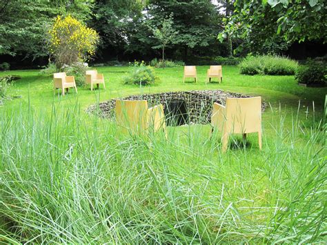 Les Jardins De La Maison D Erasme Anderlecht La Terre Est Un Jardin