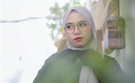 Profile Indah Yastami Penyanyi Cantik Yang Tengah Viral Di Youtube Dan