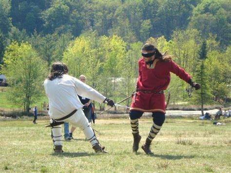 Virabhadrasana I La Prima Posizione Del Guerriero Sanihelp It