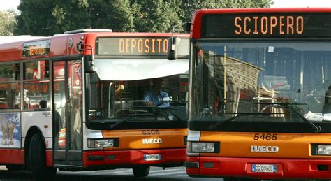 Roma lunedì nero per i trasporti il 9 ottobre sciopero dei mezzi