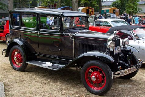 1931 Ford Model A Town Sedan Front View Post Vintage Paledog