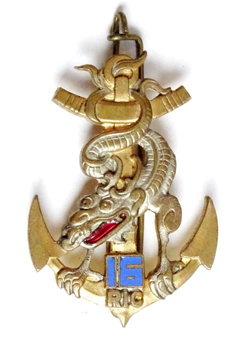 Insigne Du 16° Régiment Dinfanterie Coloniale Drago émail G1136