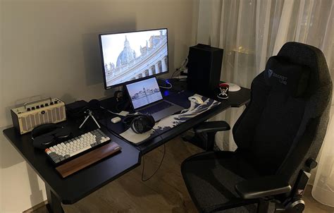 A new chair from #Secretlab perfectly finishes my work/gaming setup : r/desksetup