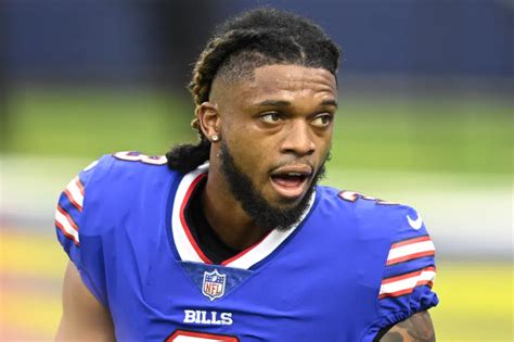 Agent Bills Safety Damar Hamlin Is Breathing On His Own Wink News