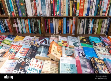 Gebrauchte B Cher Zum Verkauf Stockfotografie Alamy