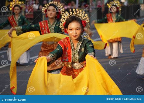 Lancang Kuning Dance From Riau At BEN Carnival Editorial Photography