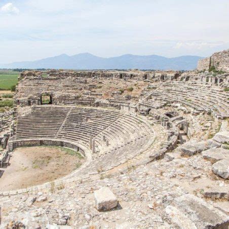 Days Ephesus Pergamum Pamukkale Priene Miletus And Didyma Tour