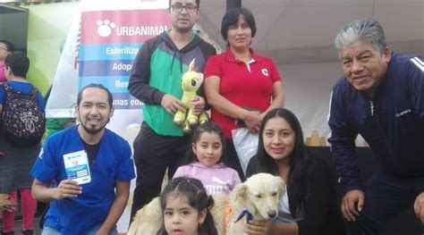 Adopción responsable de animales en el Centro Comercial el Bosque