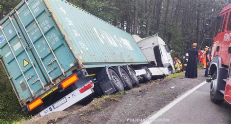 Potworny wypadek na Mazowszu Wiele osób rannych Zdjęcia Mazowsze24