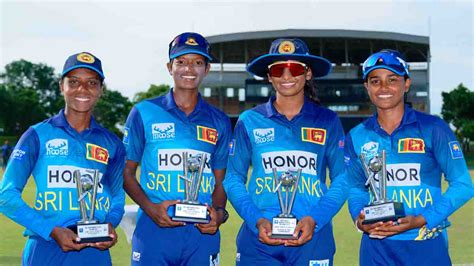 Sri Lanka Women S Team Departs To South Africa Sl Sports