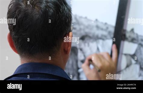 Male artist man drawing. Drawning hands. Portrait of male artist ...