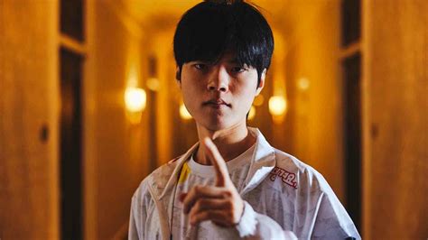 Deft joins another World Championship team for LCK 2023 | ONE Esports