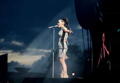 Katy Perry – Live Performance at Radio 1?s Big Weekend at Glasgow Green ...