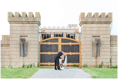 Summer Wedding At The Kentucky Castle 043 Lexington Kentucky Based